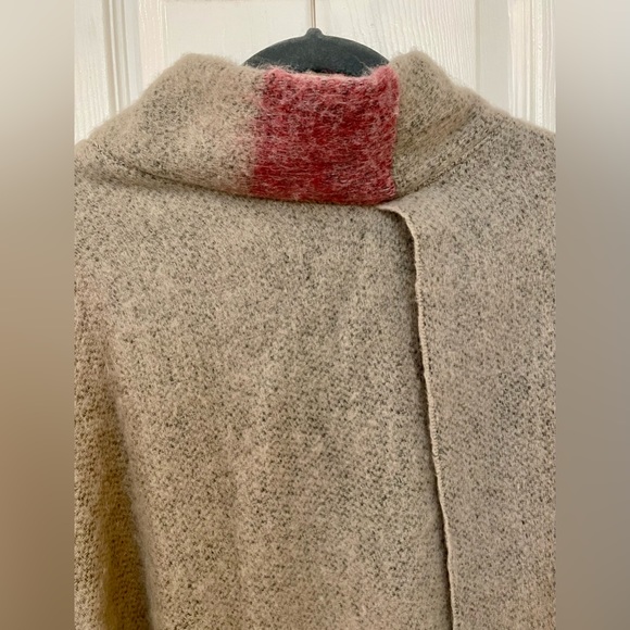 Zighilli, NWT,OS Unique Pullover Wrap 🇮🇹 Perfect for Chilly Nights,MSRP $98 - Picture 4 of 13